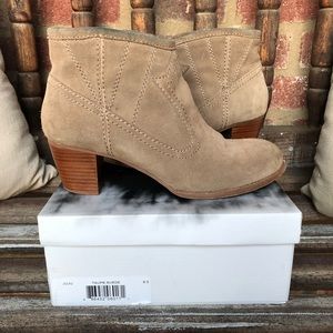 Dolce Vita Juju Taupe Suede Bootie Boots 8.5